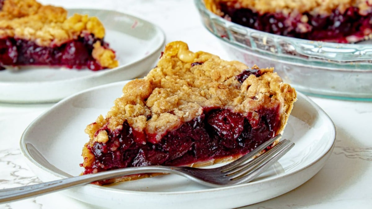 Cherry Crumb Pie