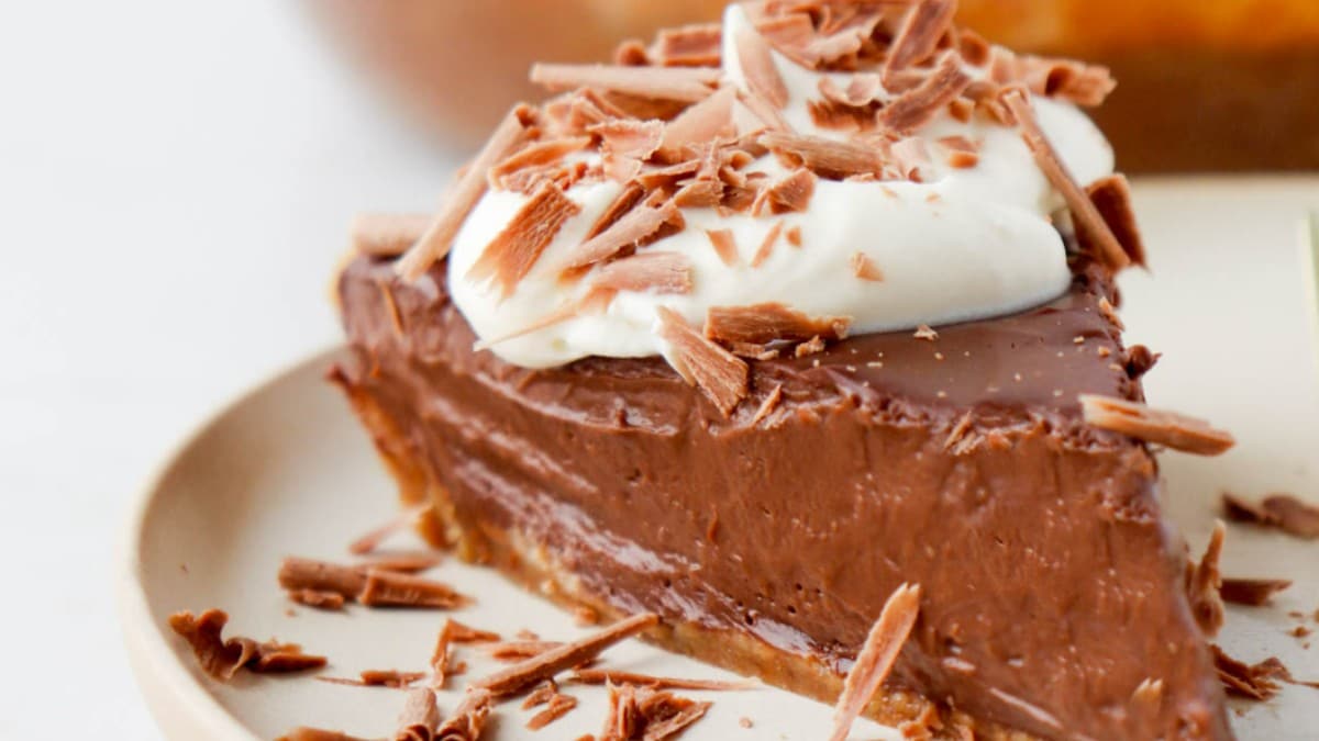 Dark Chocolate Cream Pie