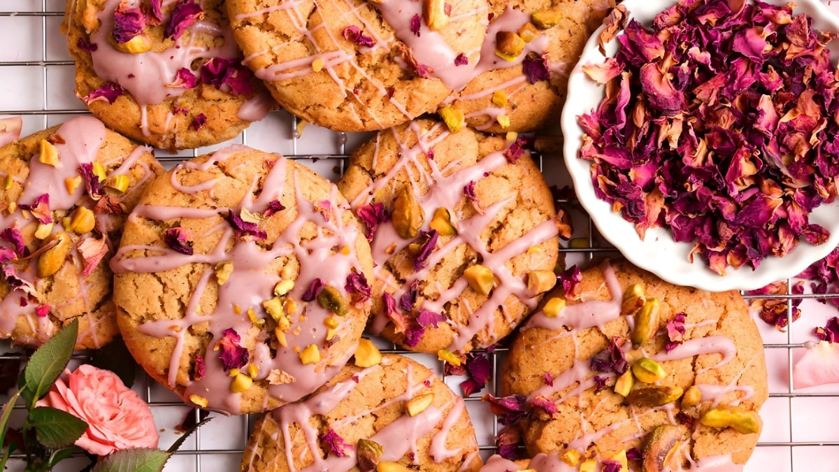 Healthy Pistachio Rose Cookies