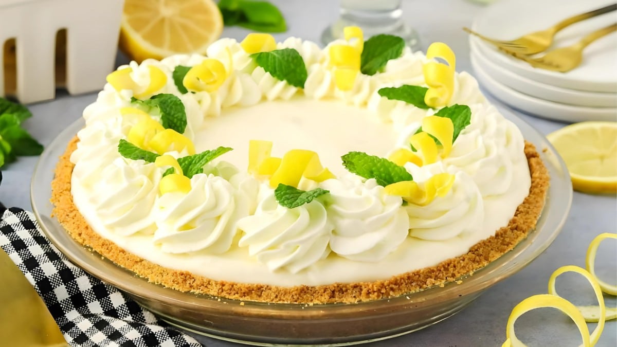 Frozen Lemonade Pie