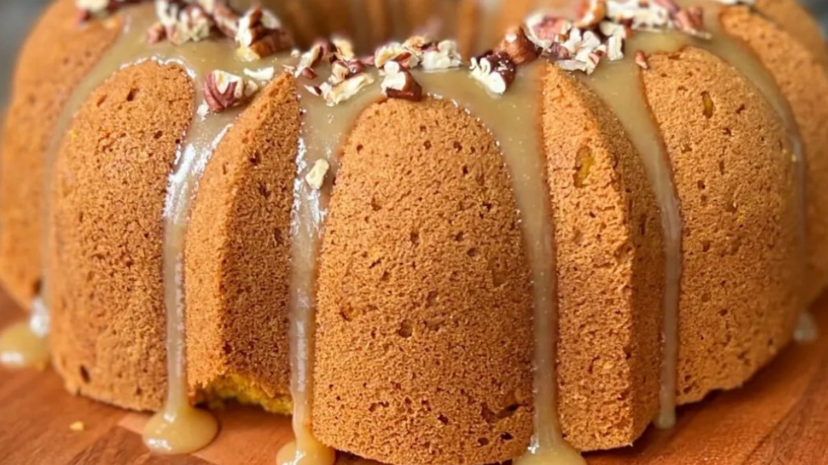 Pumpkin Toffee Bundt Cake