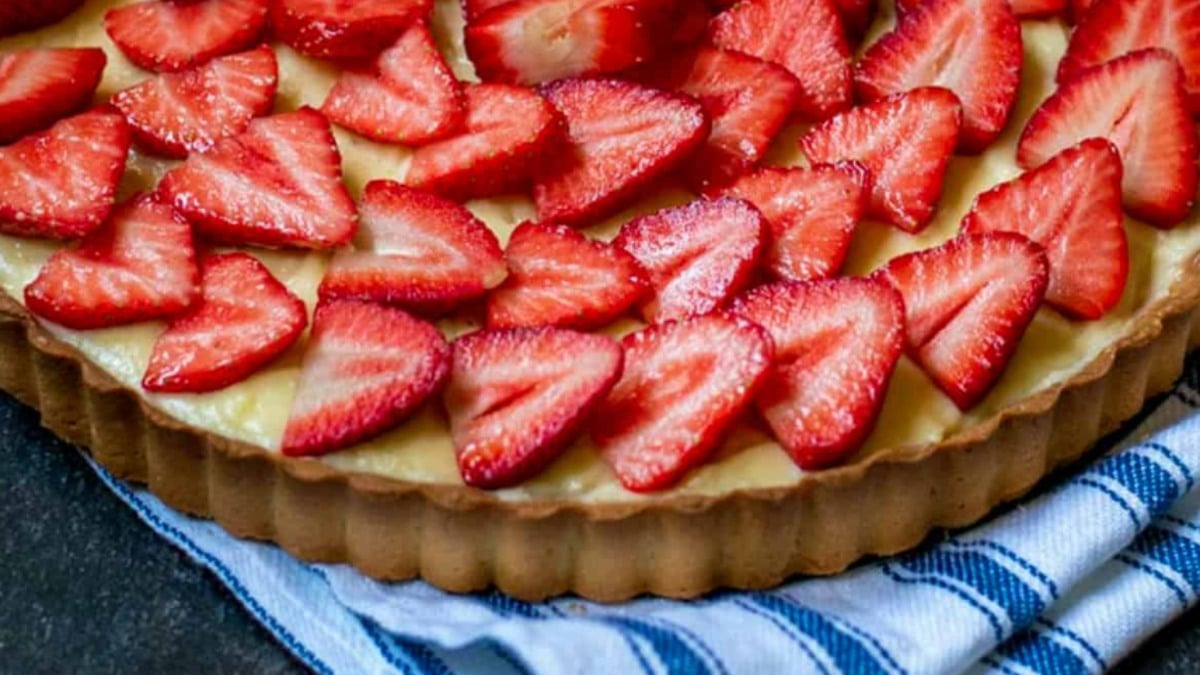 French Strawberry Custard Tart