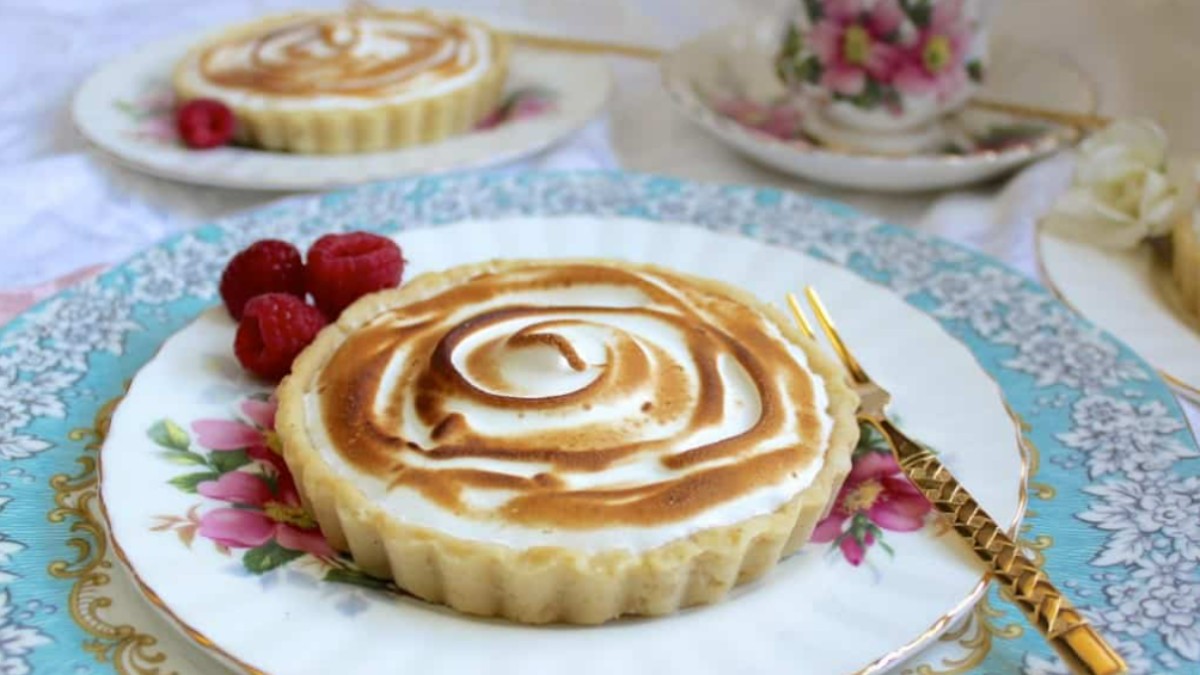 Lemon Meringue Tartlets With Passion Fruit